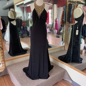 A Madison James Formal Gown size 10 Black & Gold